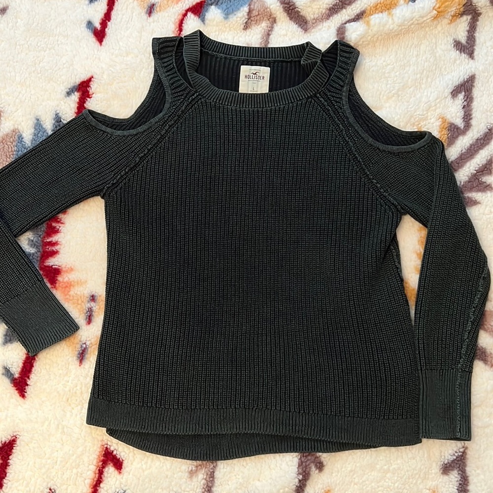 Hollister sweater